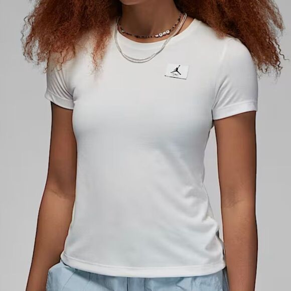 1225 NWT Jordan Women's Slim T-Shirt - Picture 1 of 7